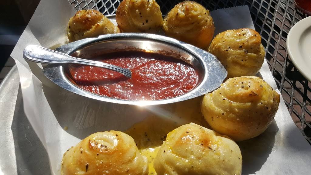 Blue Moon Pizza | restaurant | 4600 W Village Pl #4003, Smyrna, GA 30080, USA | 7704364446 OR +1 770-436-4446