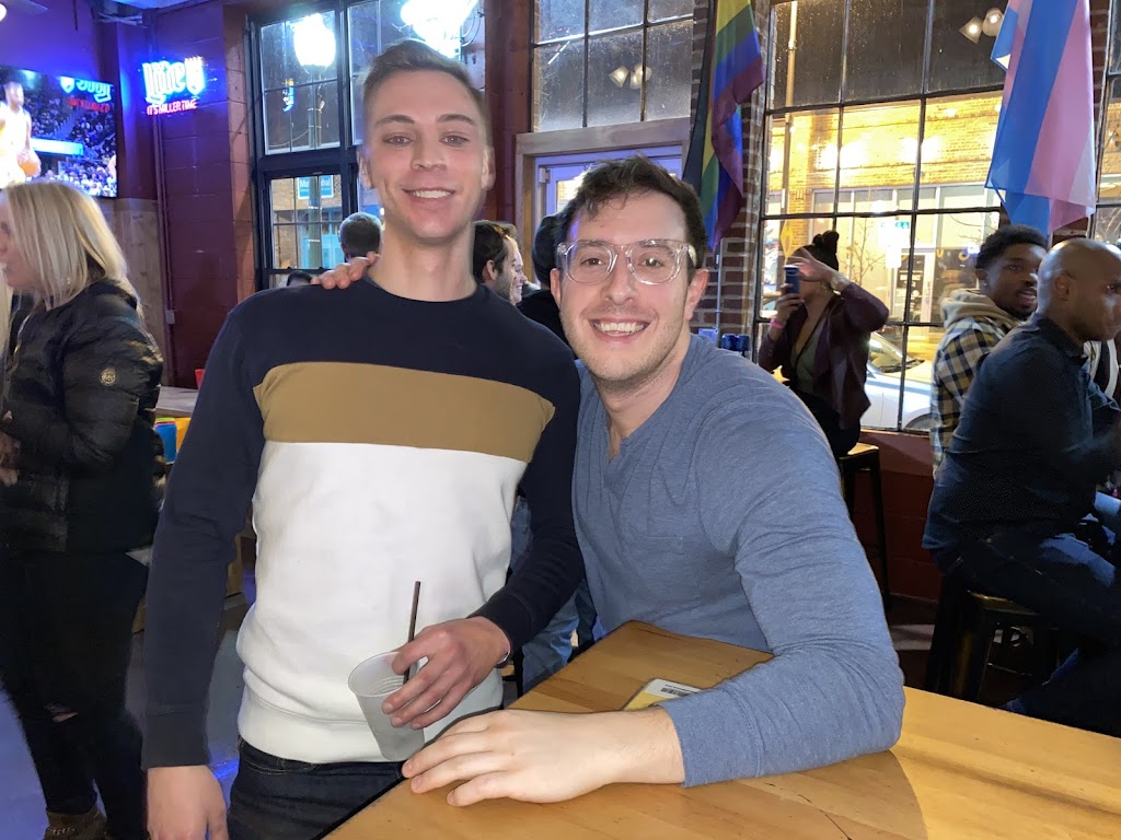 Shot Stop Bar & Grill | restaurant | 4120 Pennsylvania Ave, Kansas City, MO 64111, USA | 8163718814 OR +1 816-371-8814