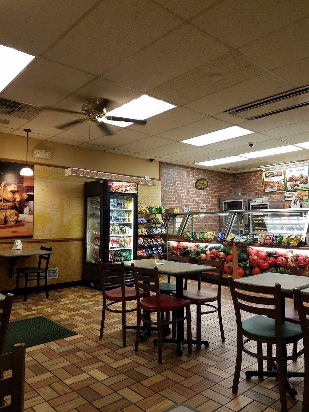 Subway Restaurants | restaurant | 719 Bald Hill Rd Unit 3, Warwick, RI 02886, USA | 4018263910 OR +1 401-826-3910