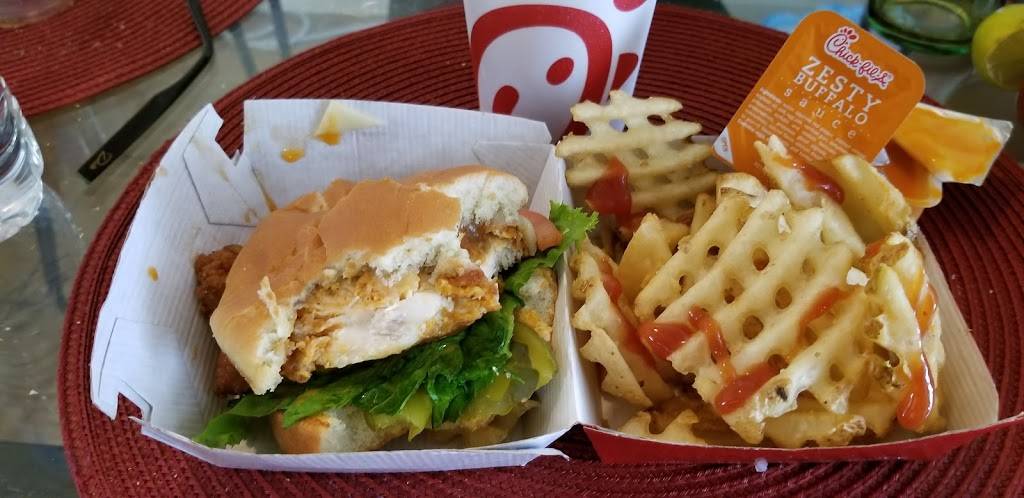 Chick-fil-A | restaurant | 5940 Gulf Fwy, Houston, TX 77023, USA | 7139244000 OR +1 713-924-4000
