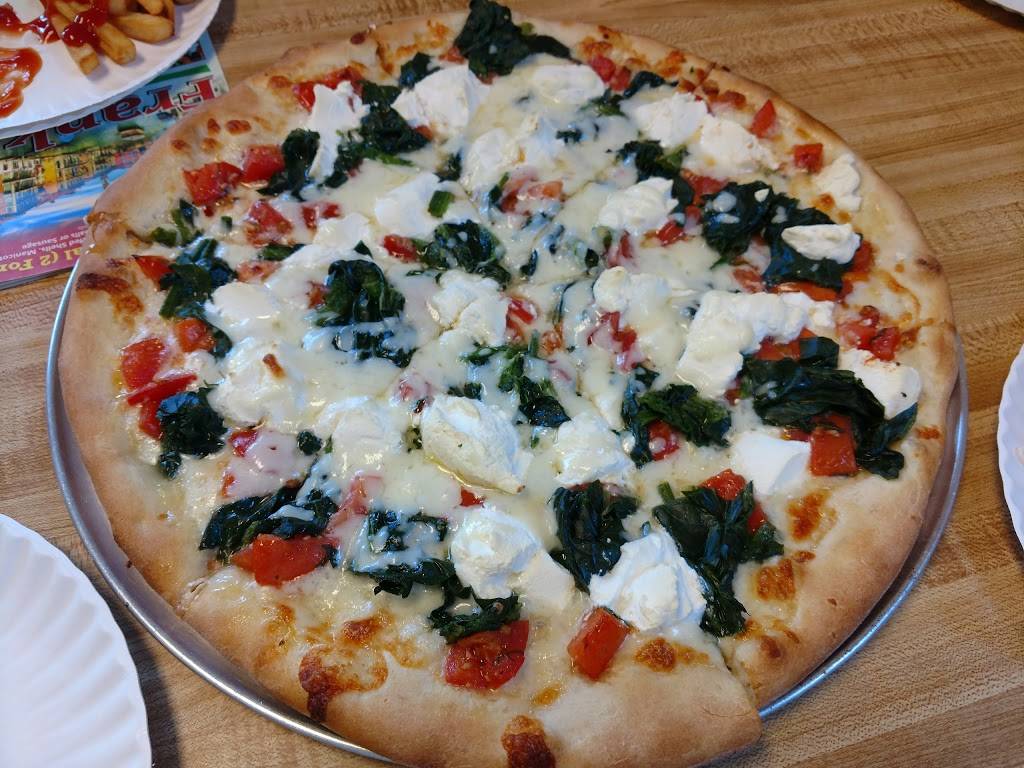 Franks Pizzaria | restaurant | 100 Jestan Blvd, New Castle, DE 19720, USA | 3028385955 OR +1 302-838-5955