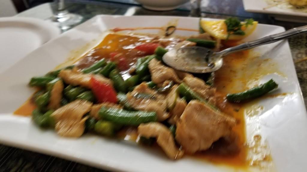Janyas Thai Cuisine | restaurant | 630 N Market St, Redding, CA 96003, USA | 5302437682 OR +1 530-243-7682