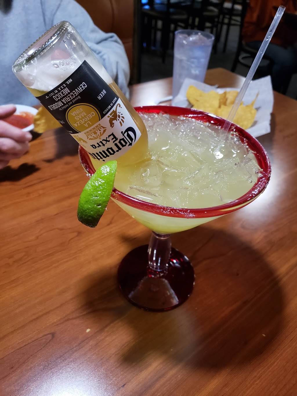 Cinco Di Mayo | restaurant | Clinton, IL 61727, USA | 2179357000 OR +1 217-935-7000