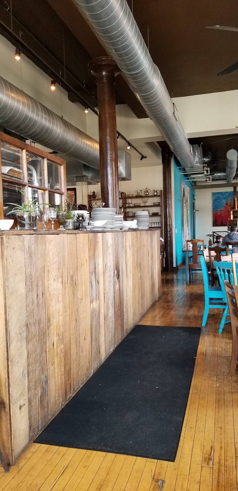 The Table | restaurant | 21 E 5th Ave #101, Columbus, OH 43201, USA | 6142914555 OR +1 614-291-4555