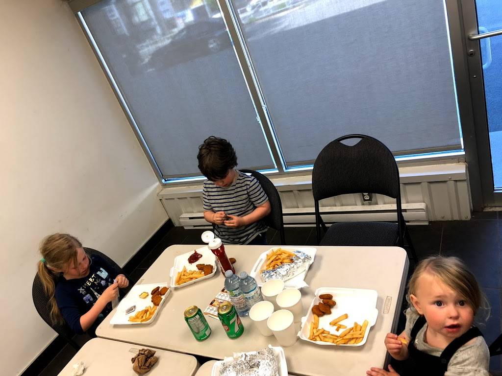 Pizza Maison | restaurant | 4649 Boulevard Lévesque E, Laval, QC H7C 1M8, Canada | 4506647722 OR +1 450-664-7722