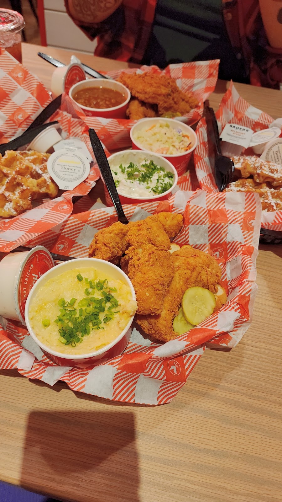 Hattie Bs Hot Chicken - Franklin - Factory | restaurant | 230 Franklin Rd #14b, Franklin, TN 37064, USA | 6156490200 OR +1 615-649-0200