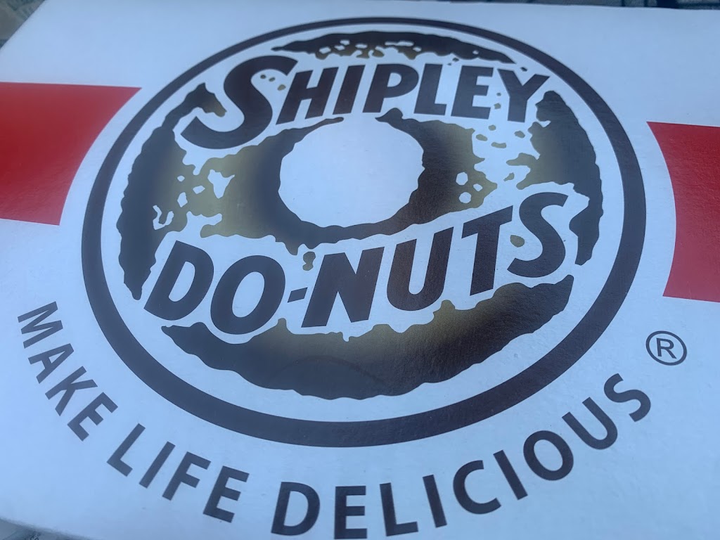 Shipley Do-Nuts | meal takeaway | 8121 Florida Blvd, Baton Rouge, LA 70806, USA | 2259645364 OR +1 225-964-5364