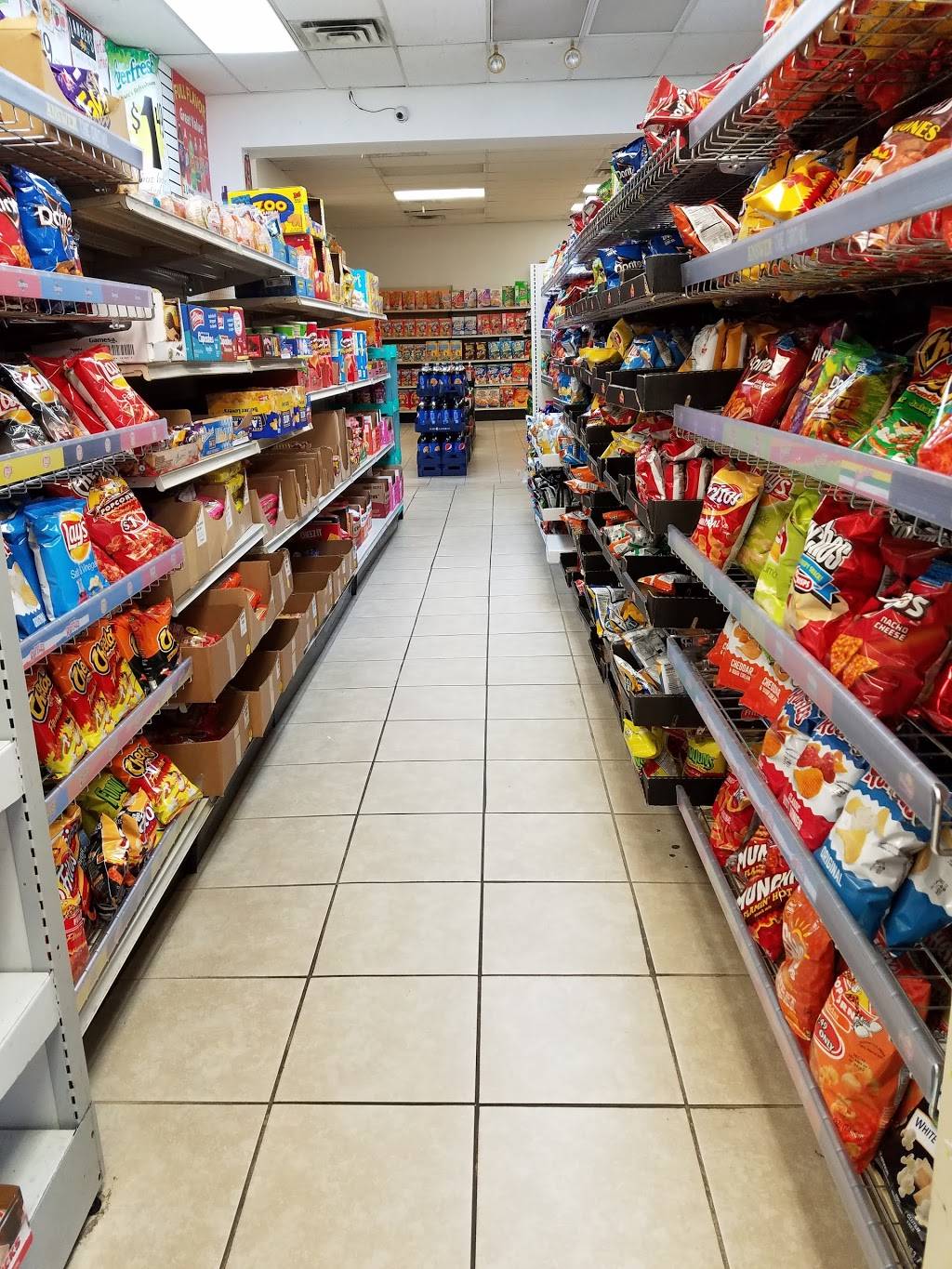 Sharks Fish and Chicken | restaurant | 1734 E 71st St, Chicago, IL 60649, USA | 7739527748 OR +1 773-952-7748