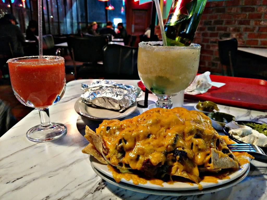 Chachos | restaurant | 7870 Callaghan Road at, I-10, San Antonio, TX 78229, USA | 2103662023 OR +1 210-366-2023