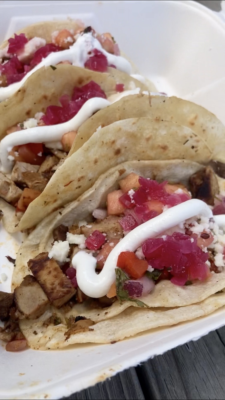 Truckin’ Tacos | restaurant | 750 E Eau Gallie Blvd, Satellite Beach, FL 32937, USA | 3213681870 OR +1 321-368-1870