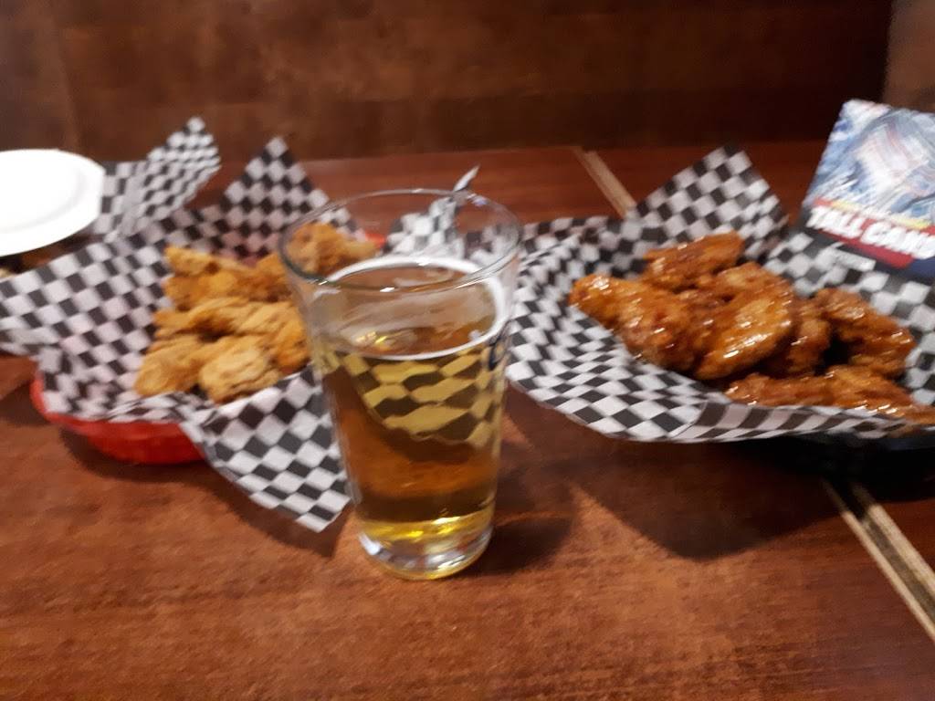 Cutchies Sports Tap & Eatery | restaurant | 951 Devonshire, Woodstock, ON N4S 5S1, Canada | 5195395779 OR +1 519-539-5779