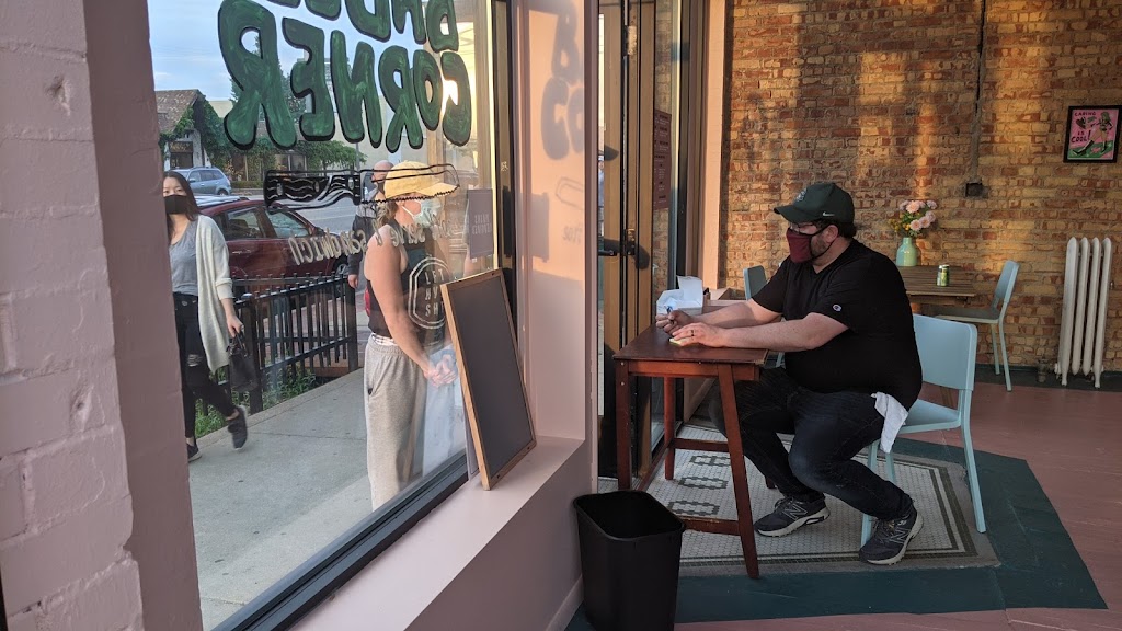 Babes Corner | restaurant | 800 E Michigan Ave, Lansing, MI 48912, USA | 5179399598 OR +1 517-939-9598