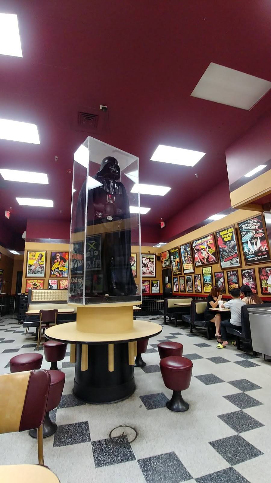 McDonalds | cafe | 9990 Belvedere Rd, Royal Palm Beach, FL 33411, USA | 5612045771 OR +1 561-204-5771