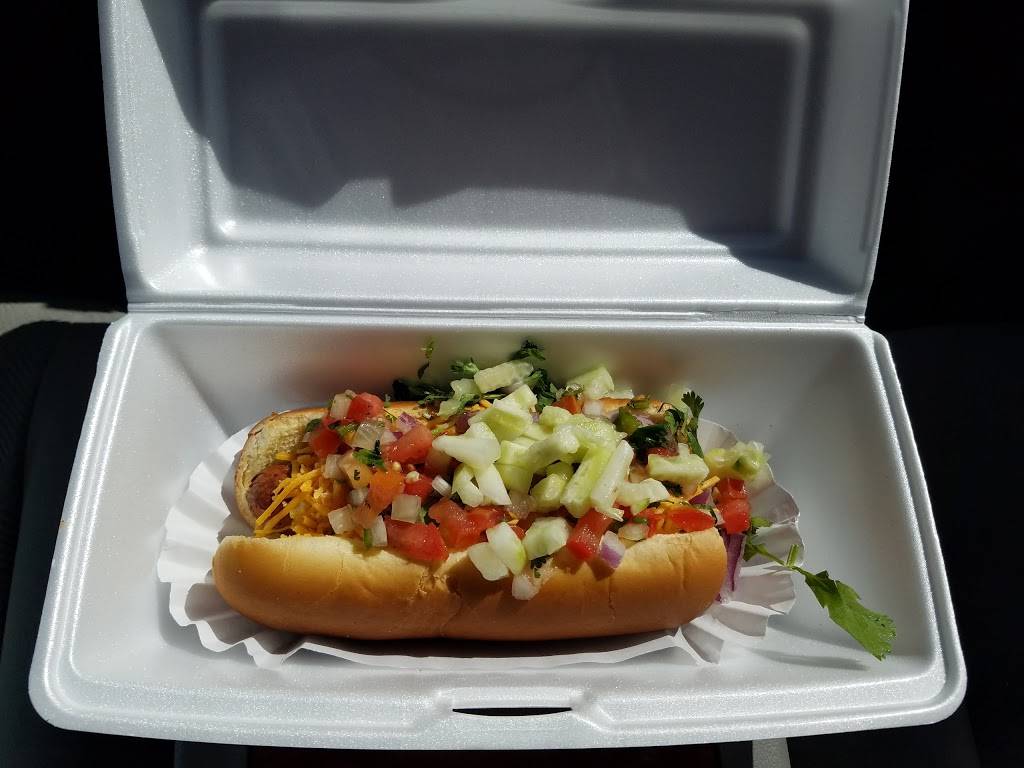 Marcos Hot Dogs & Tacos | meal takeaway | 1647 Kimbark St, Longmont, CO 80501, USA | 7206005070 OR +1 720-600-5070