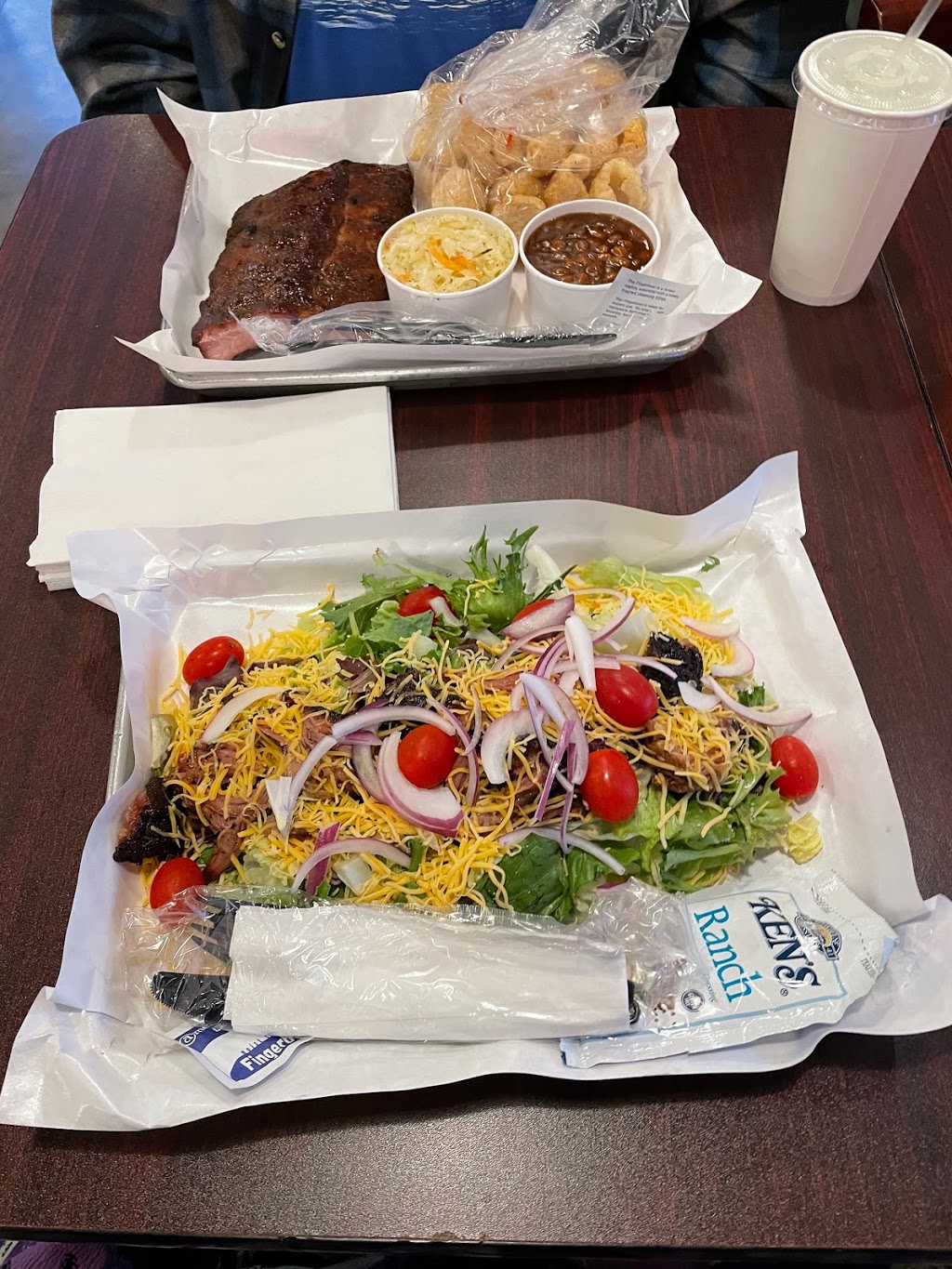 Pappys Smokehouse | restaurant | 5246 N Service Rd, St Peters, MO 63376, USA | 6362445400 OR +1 636-244-5400