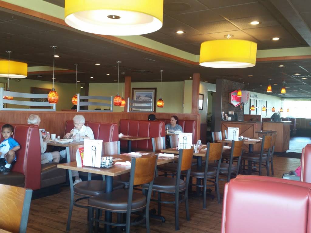 Dennys | restaurant | 17 W 660 22nd St, Oakbrook Terrace, IL 60181, USA | 6309321888 OR +1 630-932-1888
