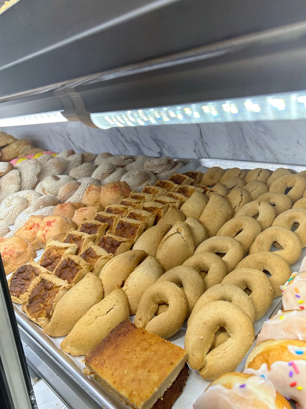 Rosita Panaderia y Mas | restaurant | 16281 Imperial Valley Dr suite B, Houston, TX 77060, USA | 2817411210 OR +1 281-741-1210