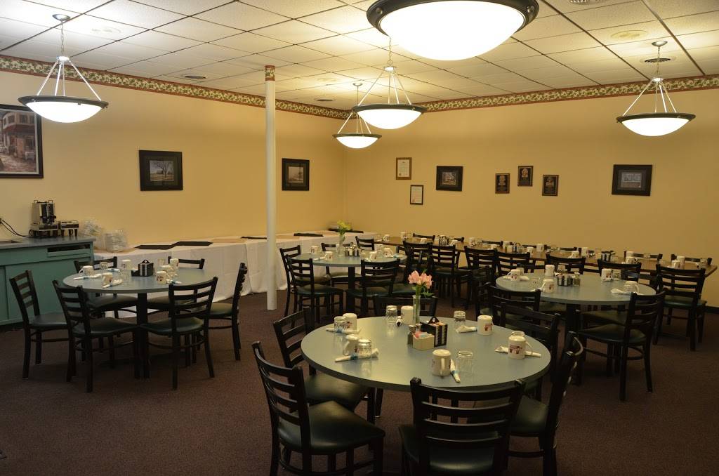 The Lincoln Inn | restaurant | 240 E Lincoln Hwy, DeKalb, IL 60115, USA | 8157562345 OR +1 815-756-2345