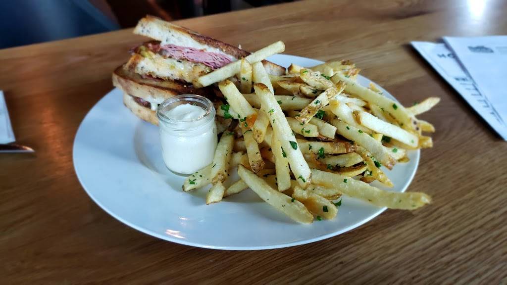 Hopfields | restaurant | 3110 Guadalupe St suite #400, Austin, TX 78705, USA | 5125370467 OR +1 512-537-0467