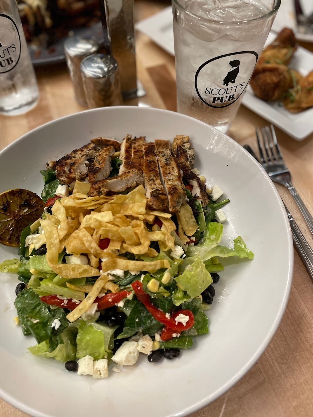 Scouts Pub - Nashville | restaurant | 101 17th Ave S, Nashville, TN 37203, USA | 6159335554 OR +1 615-933-5554