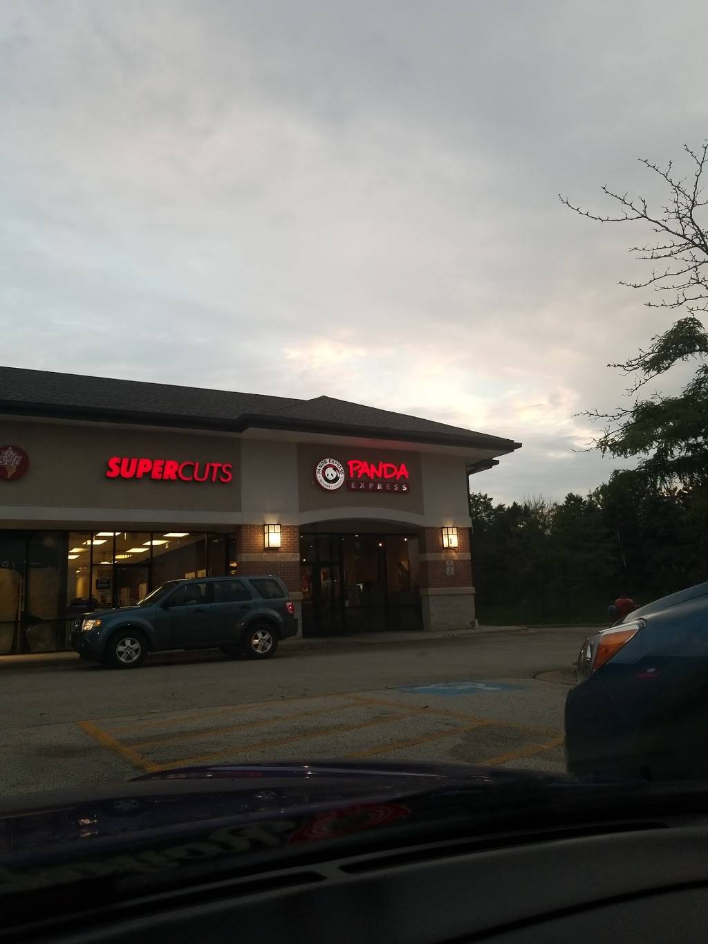 Panda Express | meal takeaway | 7105 Grand Ave, Gurnee, IL 60031, USA | 8478563971 OR +1 847-856-3971