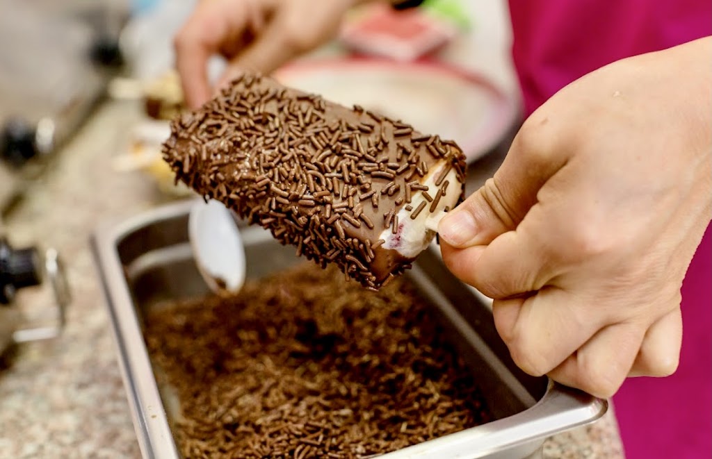 La Real Michoacana Ice Cream Shop | restaurant | 1832 N Broadway, Santa Maria, CA 93454, USA | 8053479212 OR +1 805-347-9212