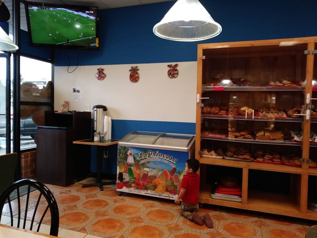 Guatemalteca Panaderia y Restaurante | bakery | 6132 N Tryon St, Charlotte, NC 28213, USA | 7045953410 OR +1 704-595-3410