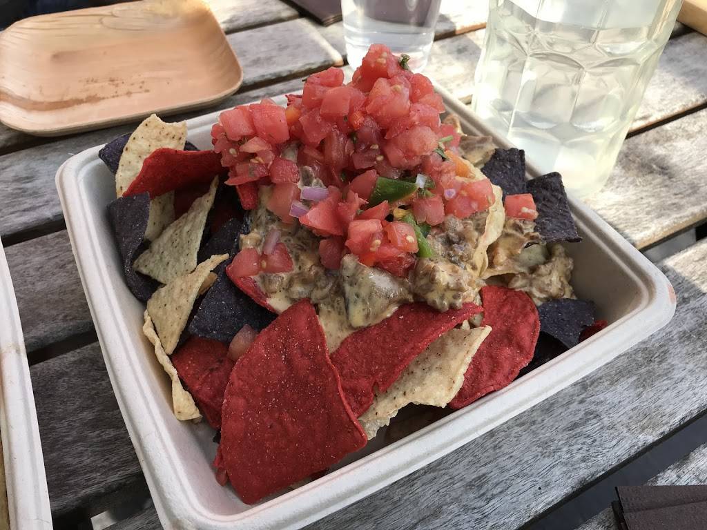 Fishtown Hops | restaurant | 1001 N Delaware Ave, Philadelphia, PA 19125, USA | 8774773715 OR +1 877-477-3715