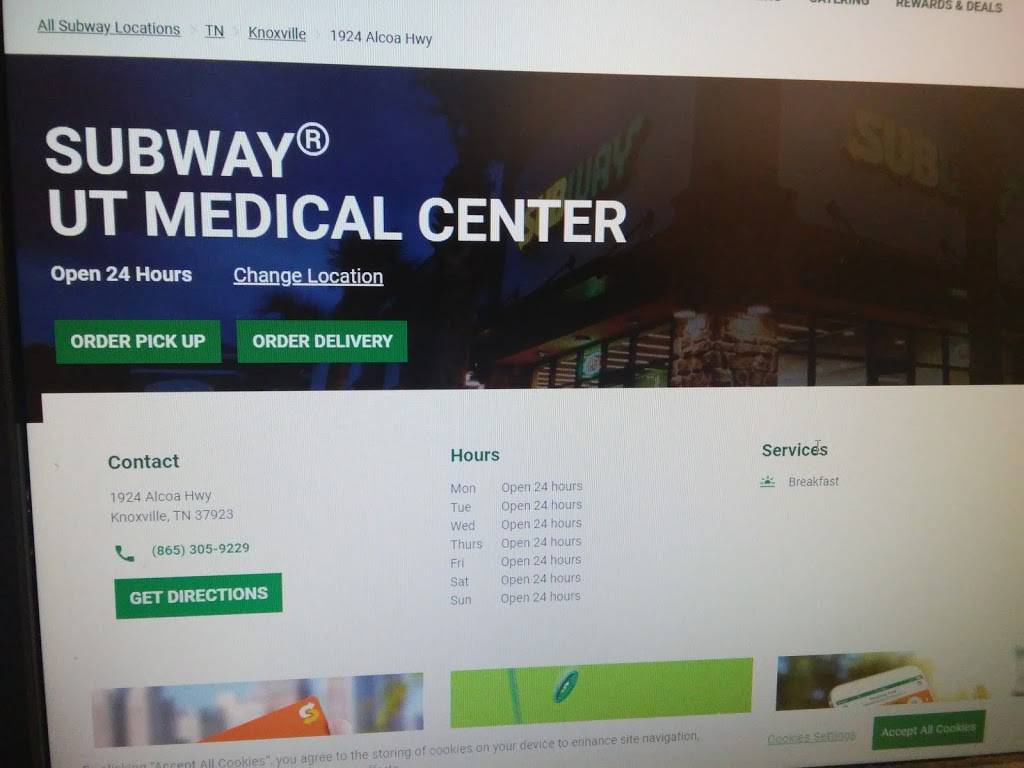Subway | restaurant | 1924 Alcoa Hwy, Knoxville, TN 37920, USA | 8653059229 OR +1 865-305-9229