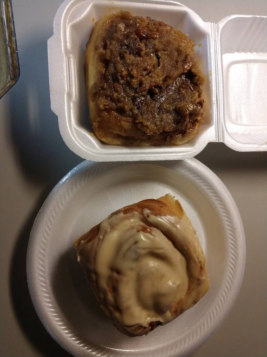 Carolyns Essenhaus | restaurant | 104 Main St, Arlington, KS 67514, USA | 6205384711 OR +1 620-538-4711