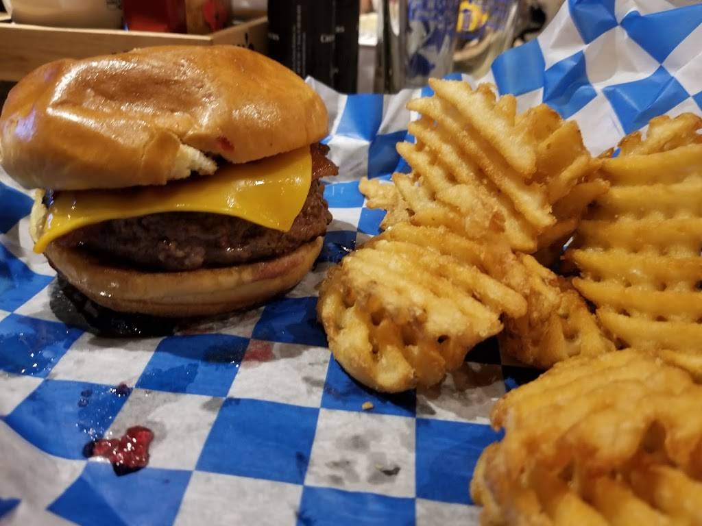 Draft House Bar & Grille | restaurant | 713 US-1, North Palm Beach, FL 33408, USA | 5618122961 OR +1 561-812-2961