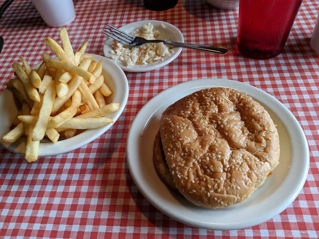 Daly Drive-In | restaurant | 31500 Plymouth Rd, Livonia, MI 48150, USA | 7344274474 OR +1 734-427-4474