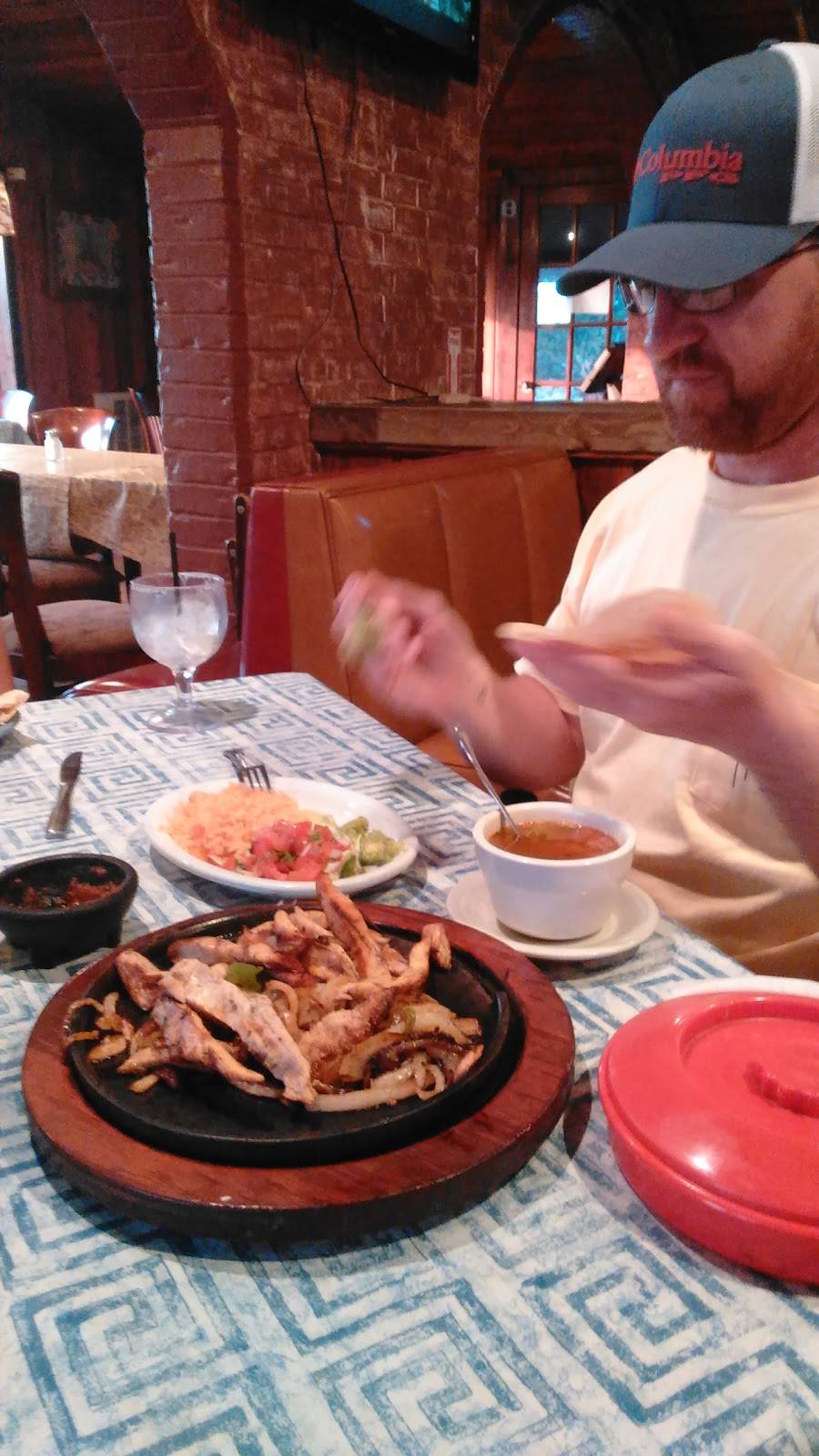 Cazadores Mexican Restaurant | restaurant | 241 Gebhardt Rd, Sealy, TX 77474, USA | 9798853211 OR +1 979-885-3211