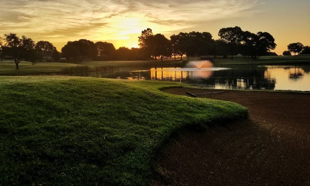 Metfield Golf Complex (Dogwood/Brittany) | meal takeaway | 1 E Euston Rd, Bella Vista, AR 72714, USA | 4798558160 OR +1 479-855-8160