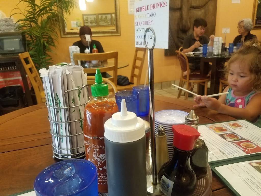 PHO & Co | restaurant | 890 Kamokila Blvd #104, Kapolei, HI 96707, USA | 8086929833 OR +1 808-692-9833