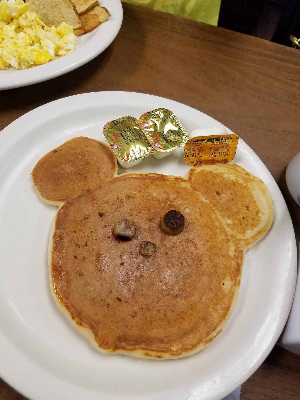 Nifty Fifty Diner | restaurant | 104 W Main St, Madison, OH 44057, USA | 4404287015 OR +1 440-428-7015