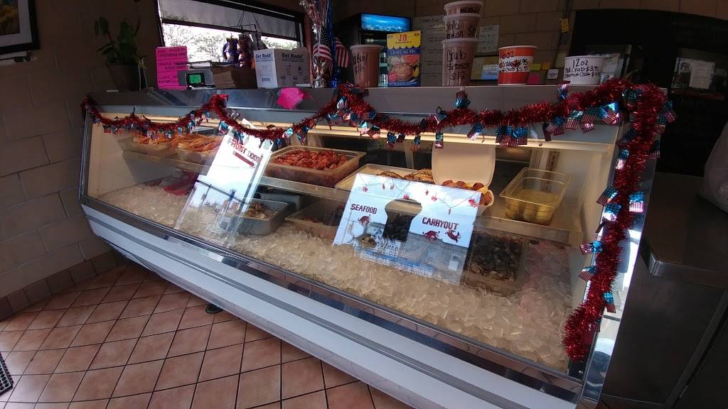 Captn Franks Seafood | restaurant | 201 N Highland Ave, Baltimore, MD 21224, USA | 4103273525 OR +1 410-327-3525