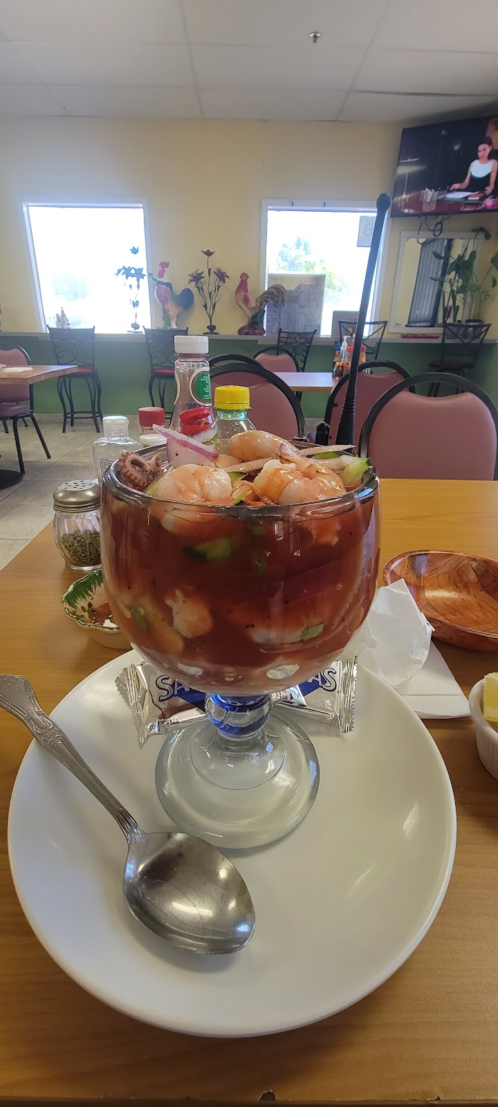 El Gallo Bravo | restaurant | 9608 I Ave STE D, Hesperia, CA 92345, USA | 4422675183 OR +1 442-267-5183