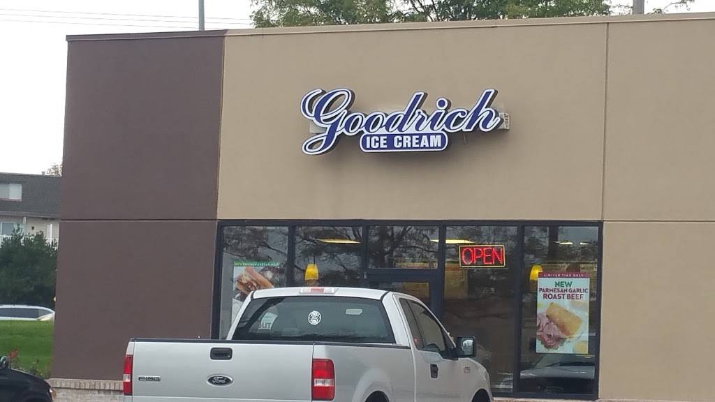 Subway | meal takeaway | 4455 N 72nd St, Omaha, NE 68134, USA | 4025735779 OR +1 402-573-5779