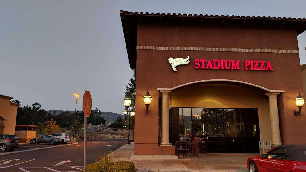 Stadium Pizza | restaurant | 32278 Clinton Keith Rd #101, Wildomar, CA 92595, USA | 9516787826 OR +1 951-678-7826