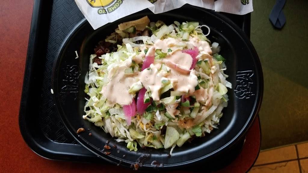Moes Southwest Grill | restaurant | 5005 Westone, Fairfax, VA 20151, USA | 7038179540 OR +1 703-817-9540