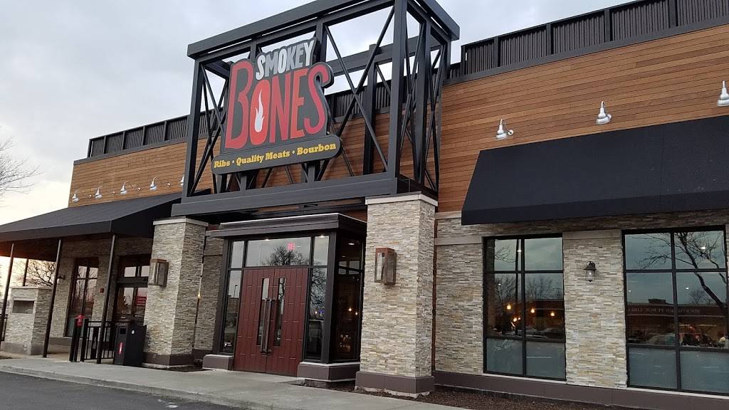 Smokey Bones | restaurant | 6690 E State St, Rockford, IL 61108, USA | 8155161291 OR +1 815-516-1291
