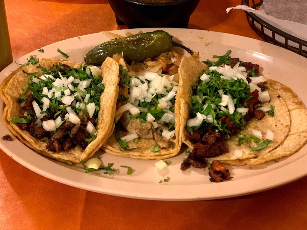 Rincón azteca | restaurant | 1624 18th Ave, Rockford, IL 61104, USA | 8157080351 OR +1 815-708-0351