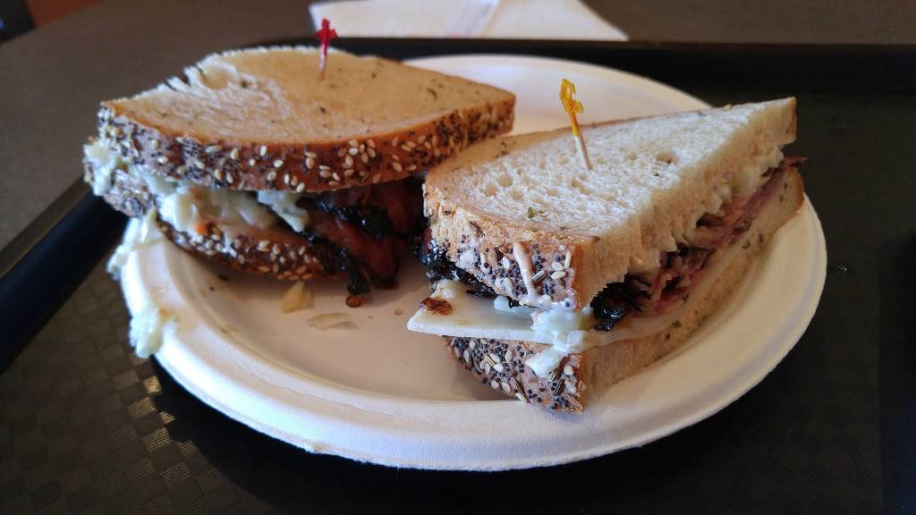 Garys Deli | meal takeaway | 3309 East Coast Hwy, Corona Del Mar, CA 92625, USA | 9496752193 OR +1 949-675-2193