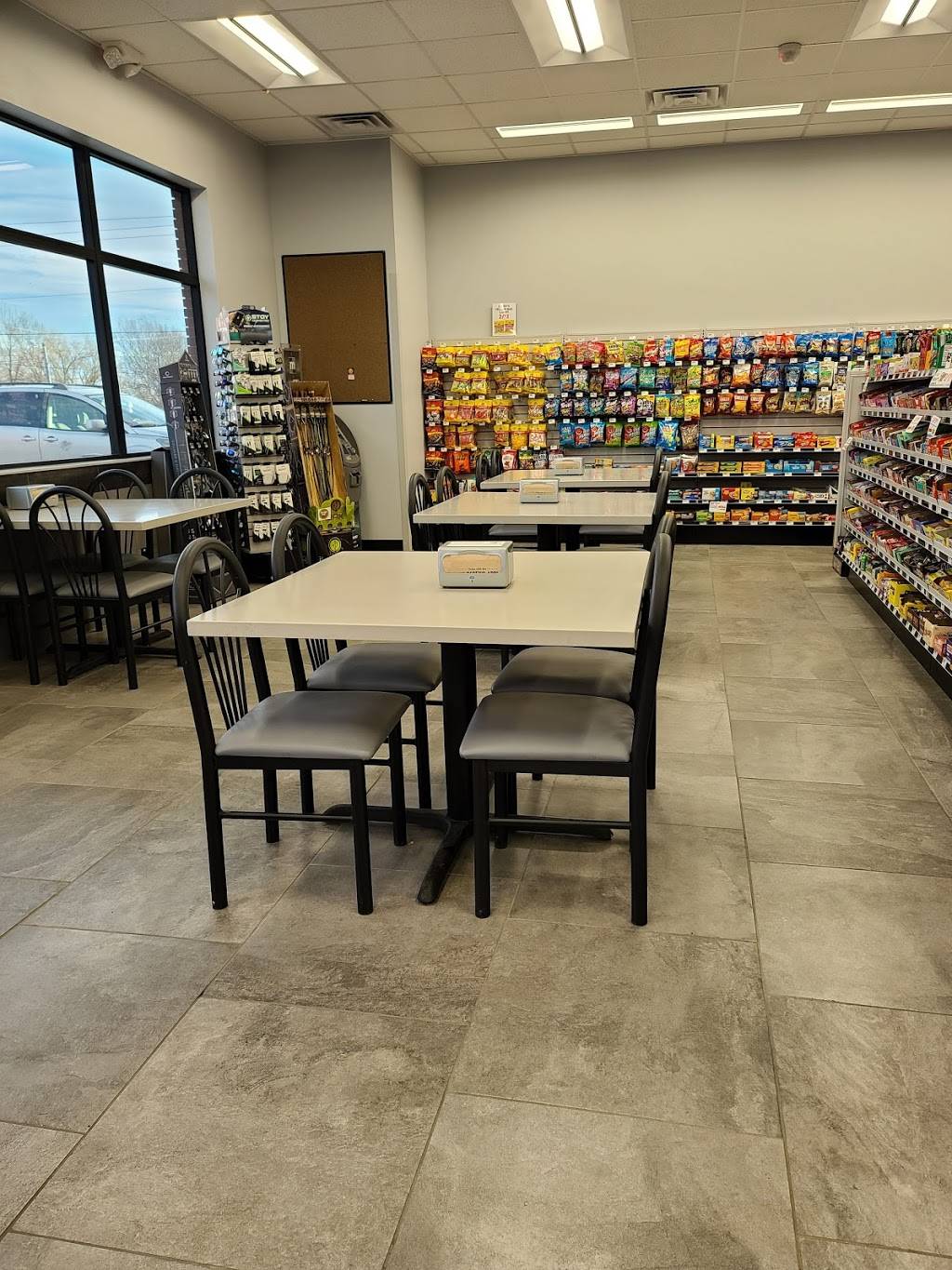 Caseys | restaurant | 3387 S Dayton-Lakeview Rd, New Carlisle, OH 45344, USA | 9378794687 OR +1 937-879-4687