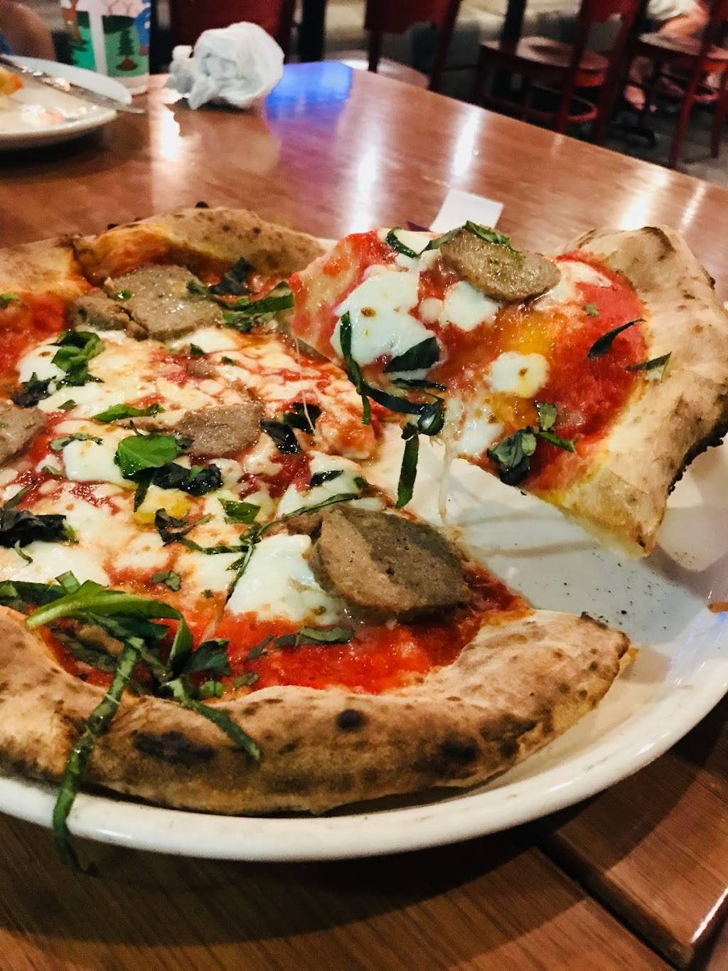 Il Capo Pizzeria | restaurant | 7366 E Shea Blvd, Scottsdale, AZ 85260, USA | 4809510077 OR +1 480-951-0077