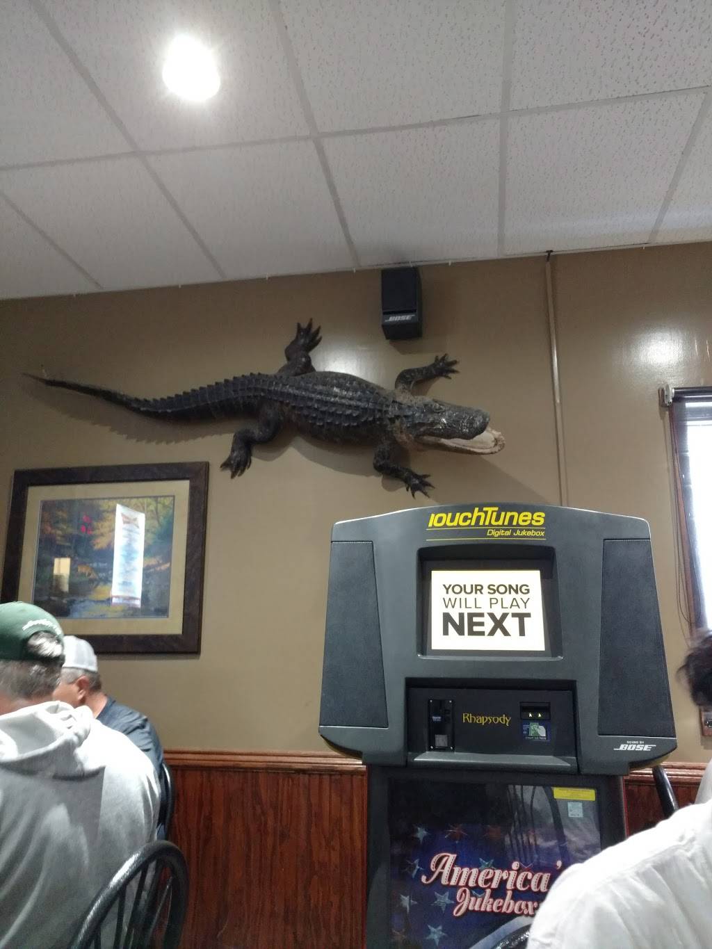 Outer Limits | restaurant | 28564 W Reichmuth Rd, Valley, NE 68064, USA | 4023598757 OR +1 402-359-8757