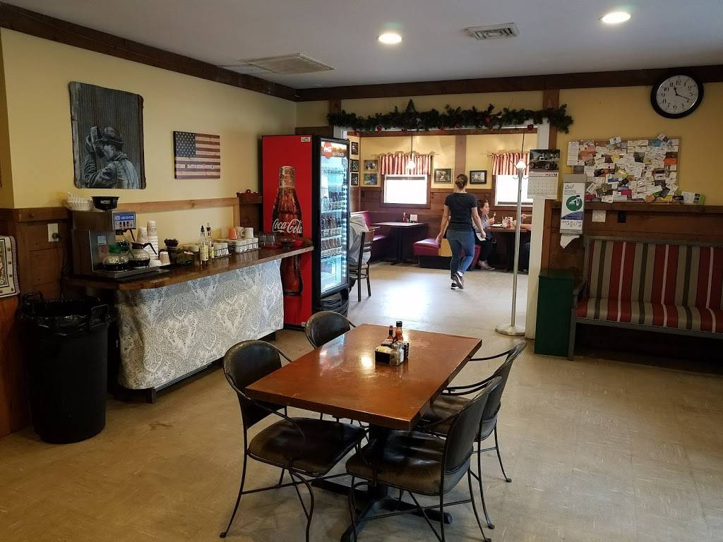 Apple Barn Cafe | restaurant | 52 Palmer Rd, Brimfield, MA 01010, USA | 4132454575 OR +1 413-245-4575