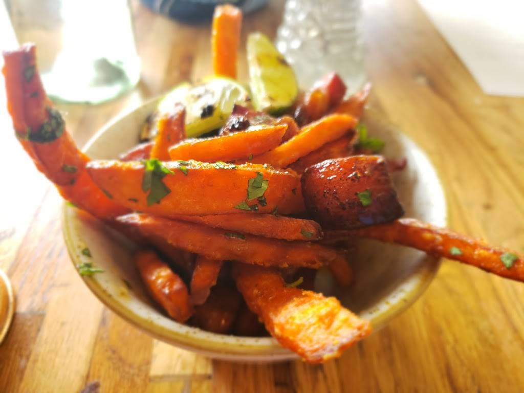 Crush XI | restaurant | 923 E New Haven Ave, Melbourne, FL 32901, USA | 3213126067 OR +1 321-312-6067