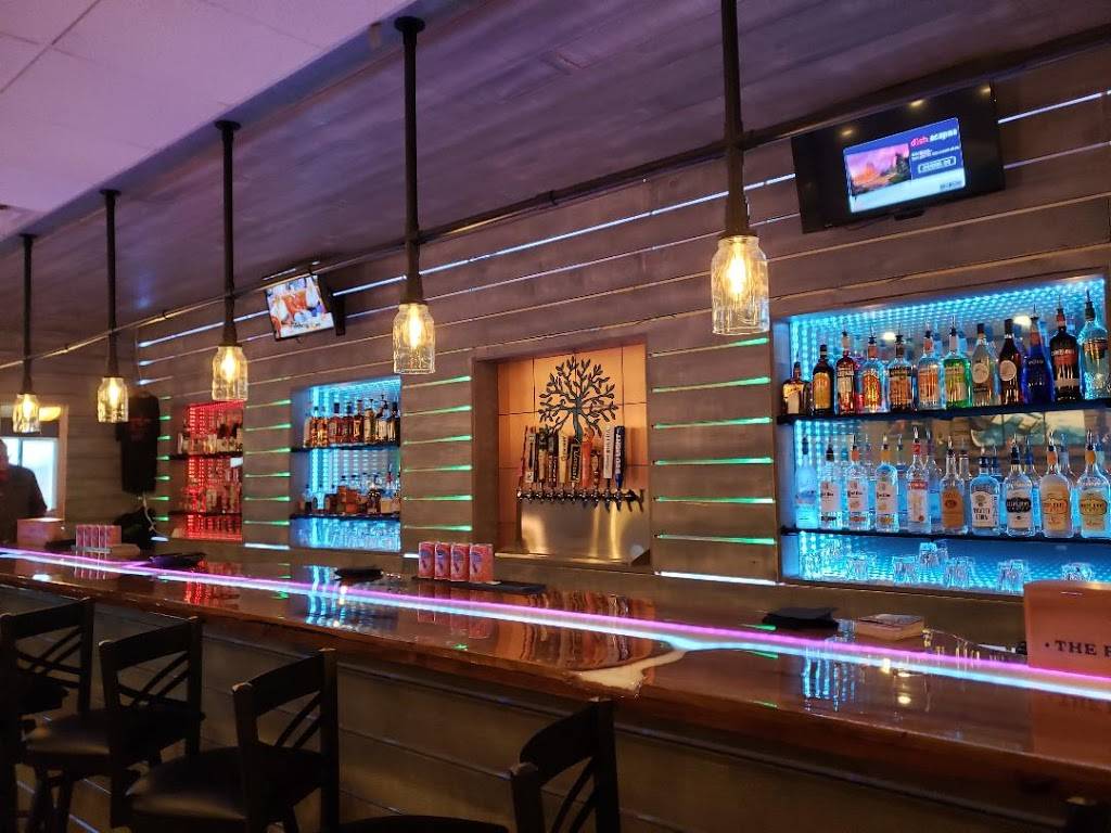 Trouble Tap Bar And Grill | restaurant | 3915 US-76, Young Harris, GA 30582, USA | 7068963131 OR +1 706-896-3131